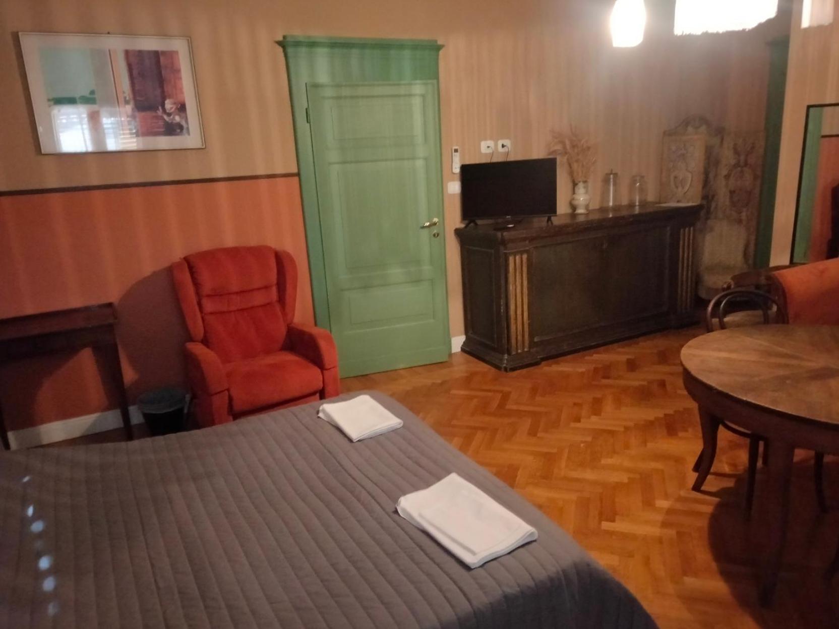 San Petronio Room And Suite Rooms - By Bolognacentro Luxuryh Εξωτερικό φωτογραφία